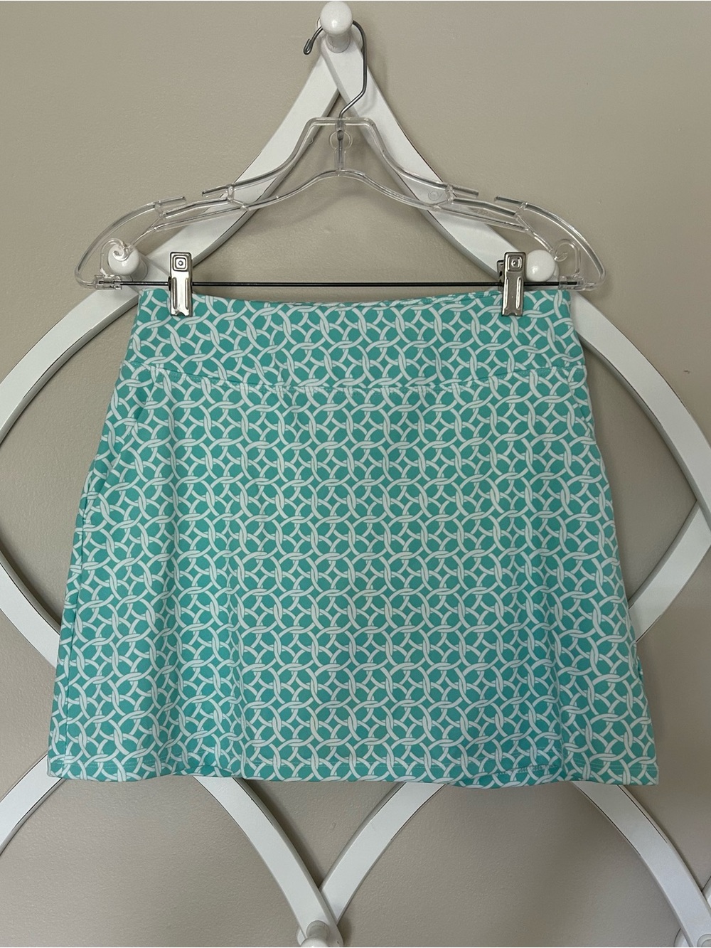 Tommy Bahama Aqua and White Geometric Golf Skort